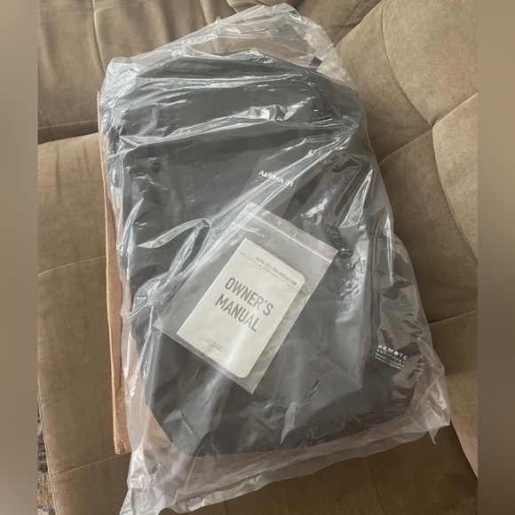 Remote Equipment Alpha 31 w/ Org Kit [BNWT] - Picture 3 of 5